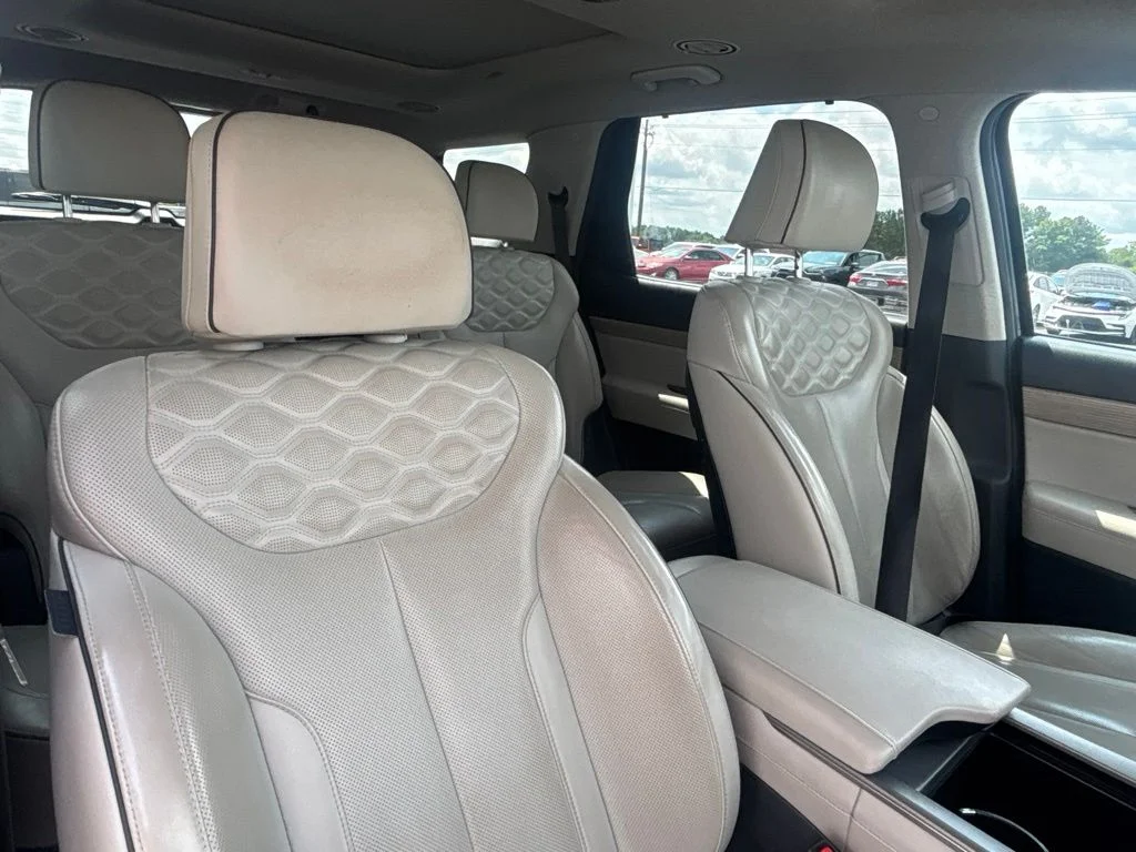 Used 2021 White Hyundai Limited image 19