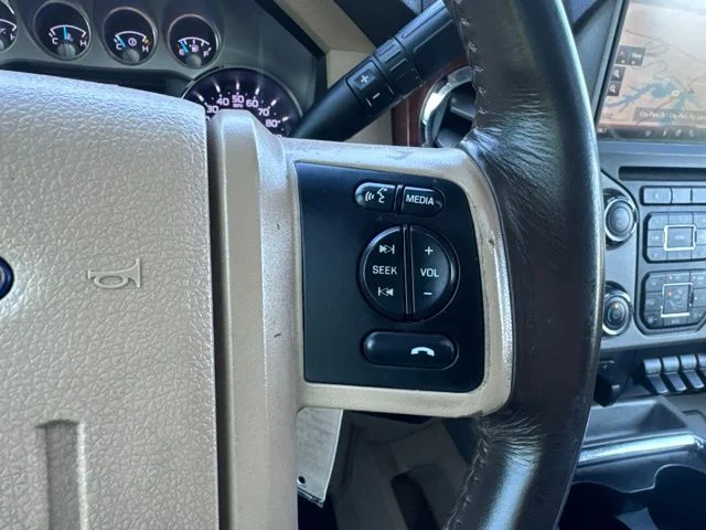 Used 2015 White Ford King Ranch image 24