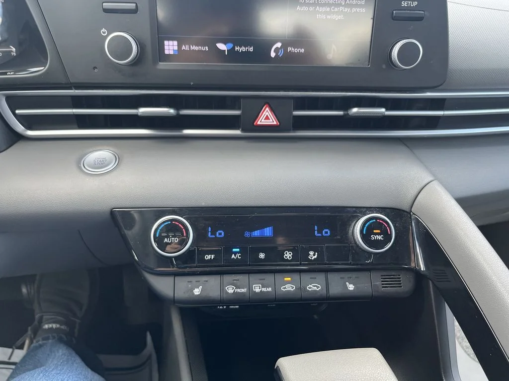 Used 2023 Red Hyundai Blue image 25