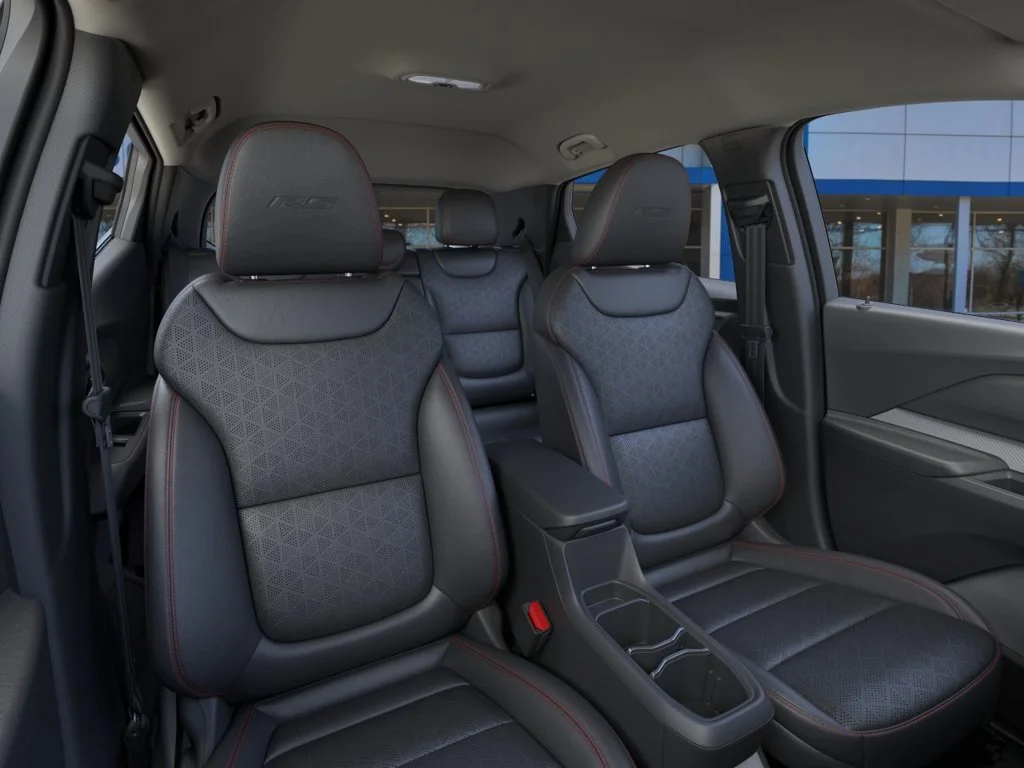 2027 Chevrolet Bolt RS - Photo 22