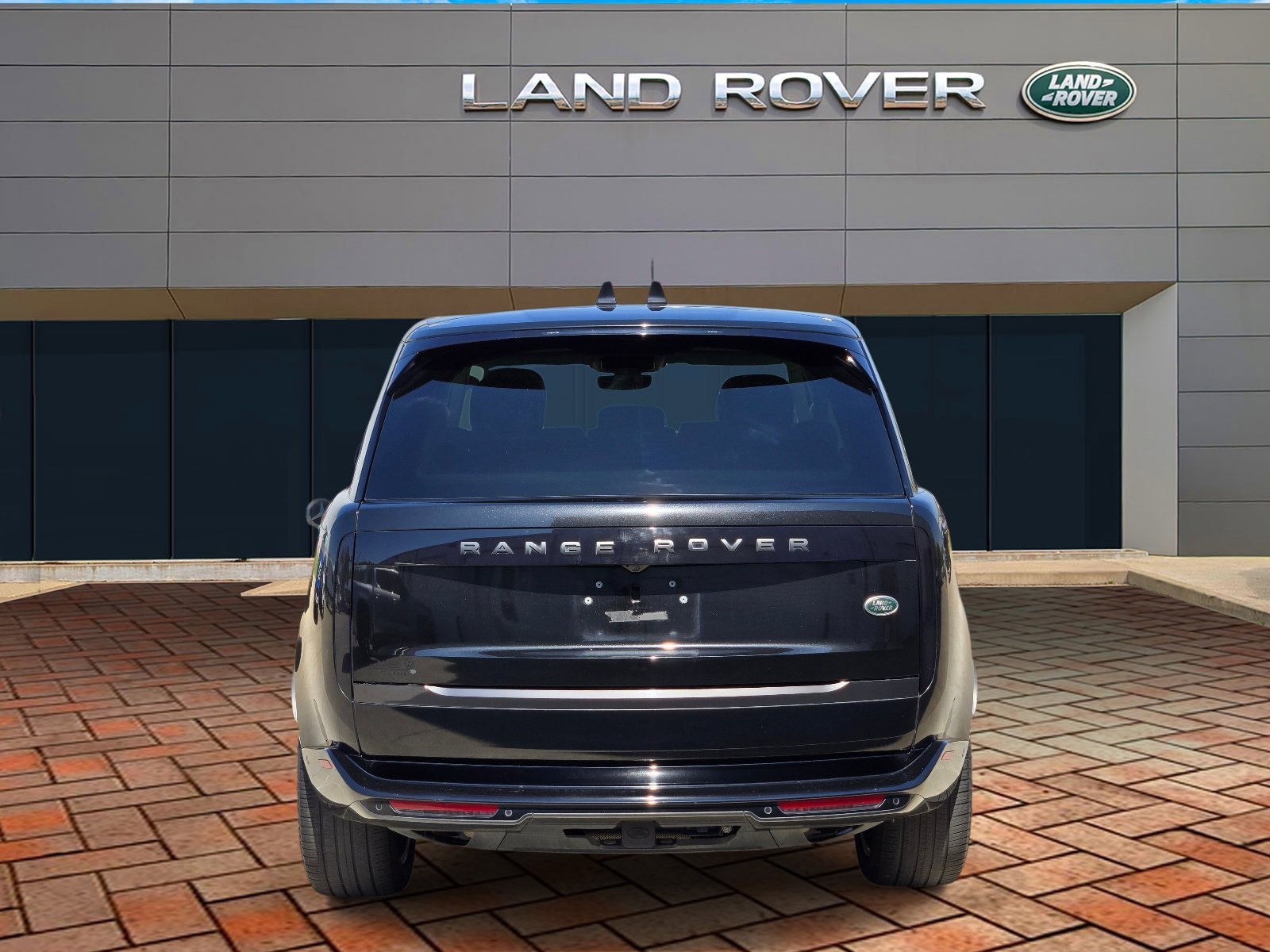 Used 2023 Santorini Black Land Rover SE image 5