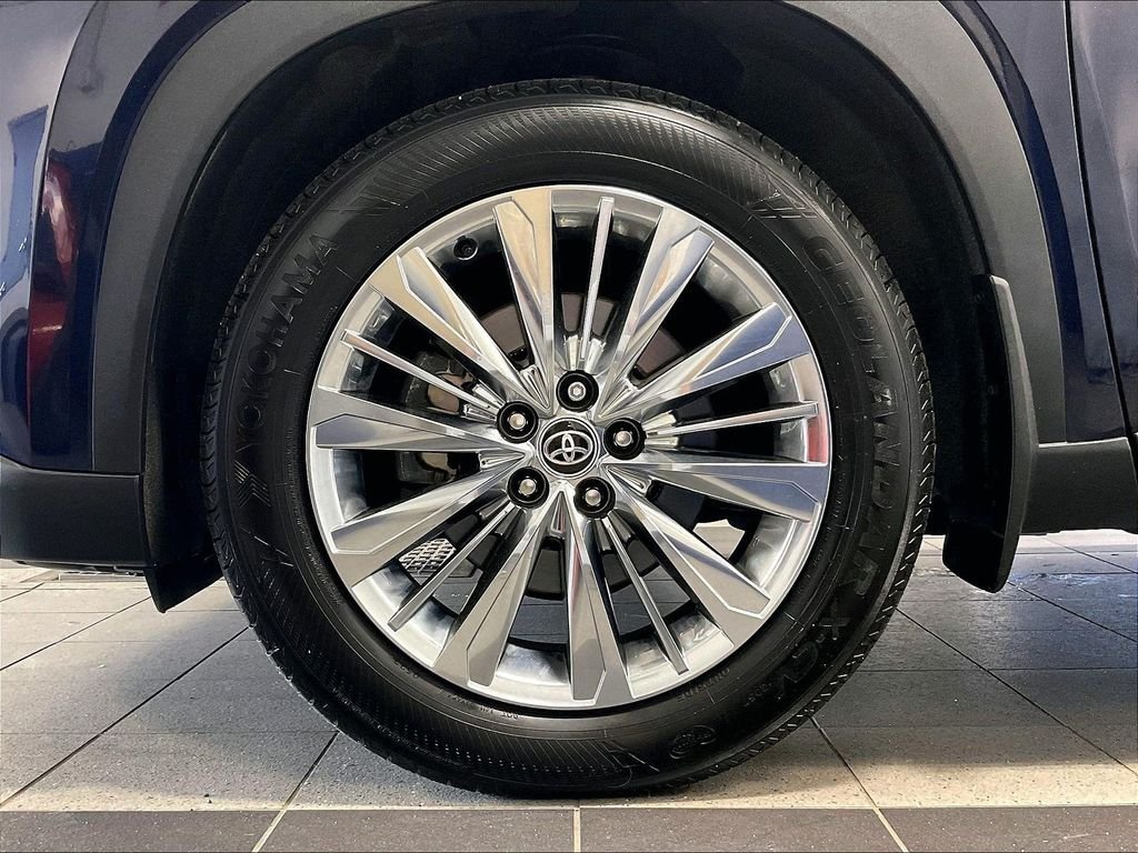 Used 2024 Blue Toyota Platinum image 6