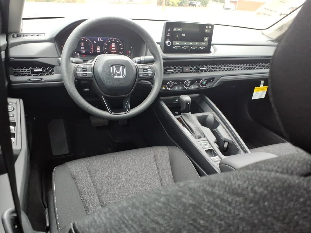 New 2026 Urban Gray Pearl Honda SE image 9