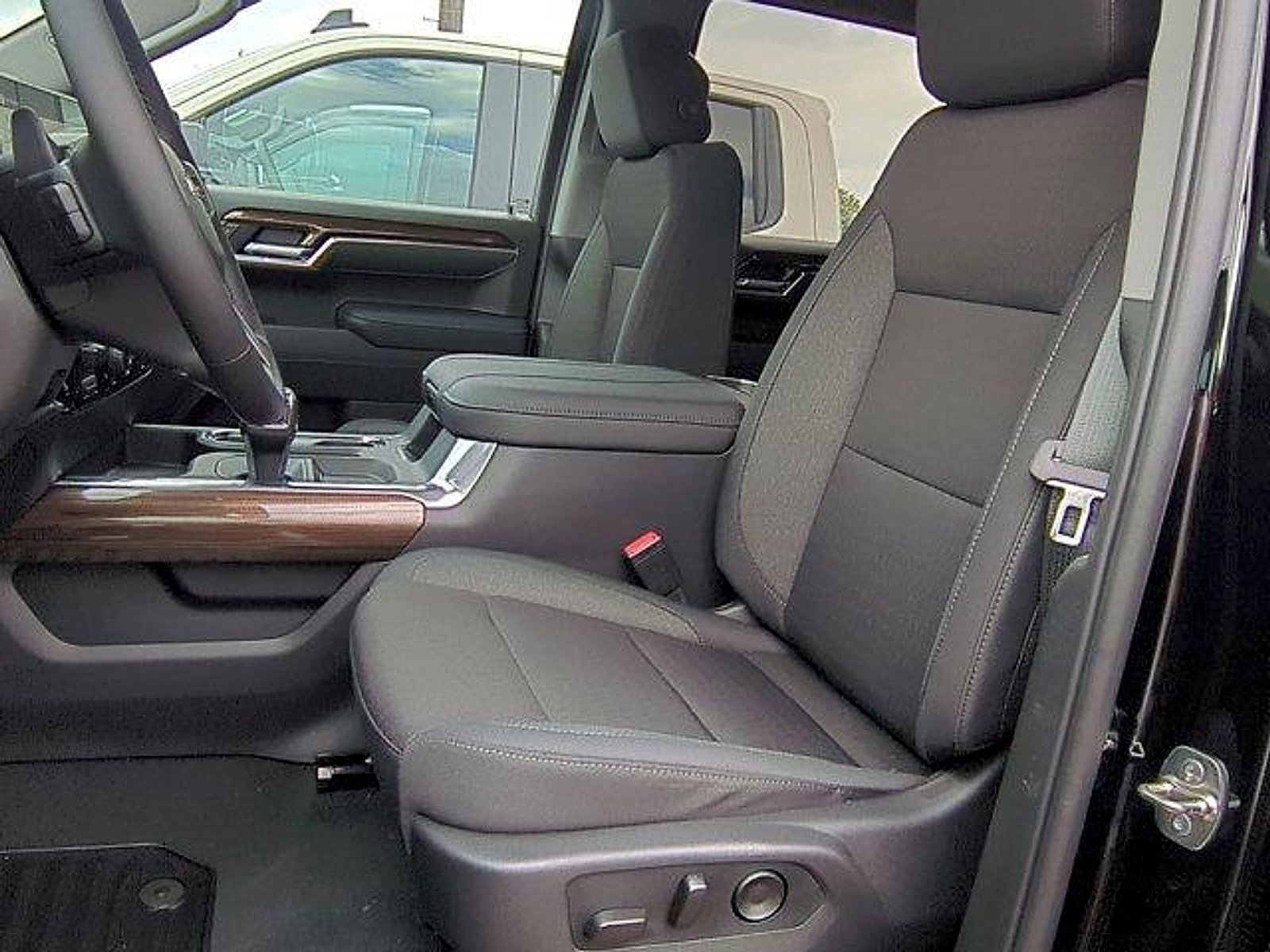 2026 Chevrolet Silverado 1500 LT - Photo 19