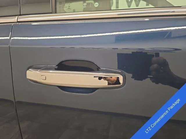 Used 2019 Northsky Blue Metallic Chevrolet LTZ image 9