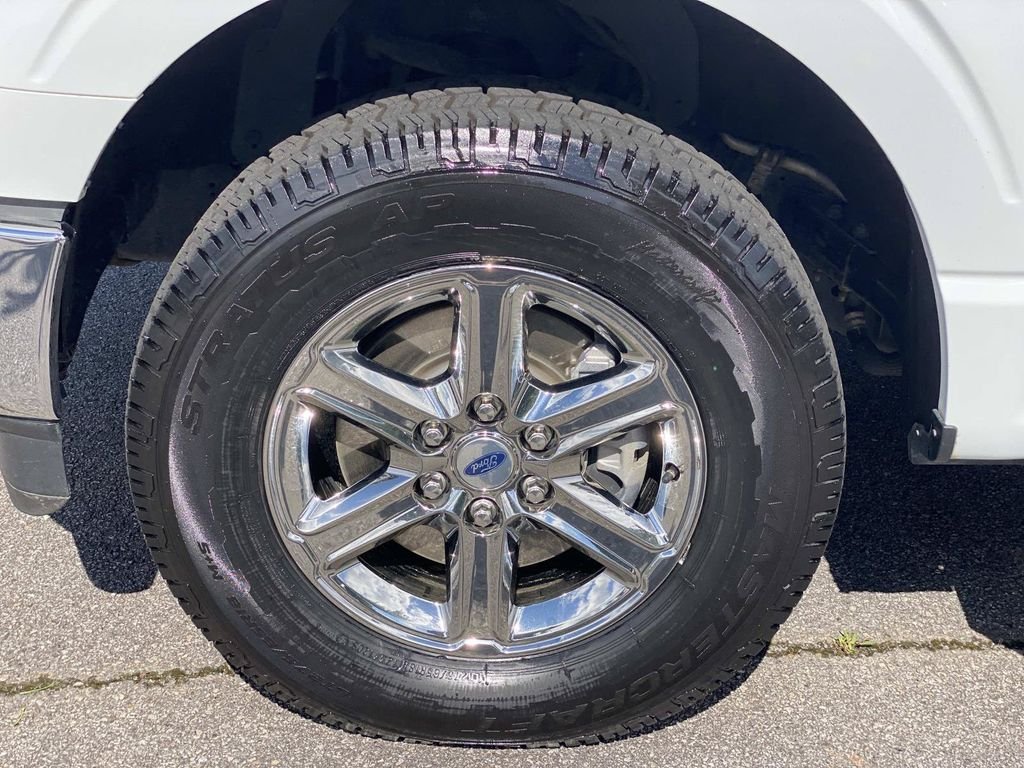 Certified Used 2024 Oxford White Ford XLT image 10