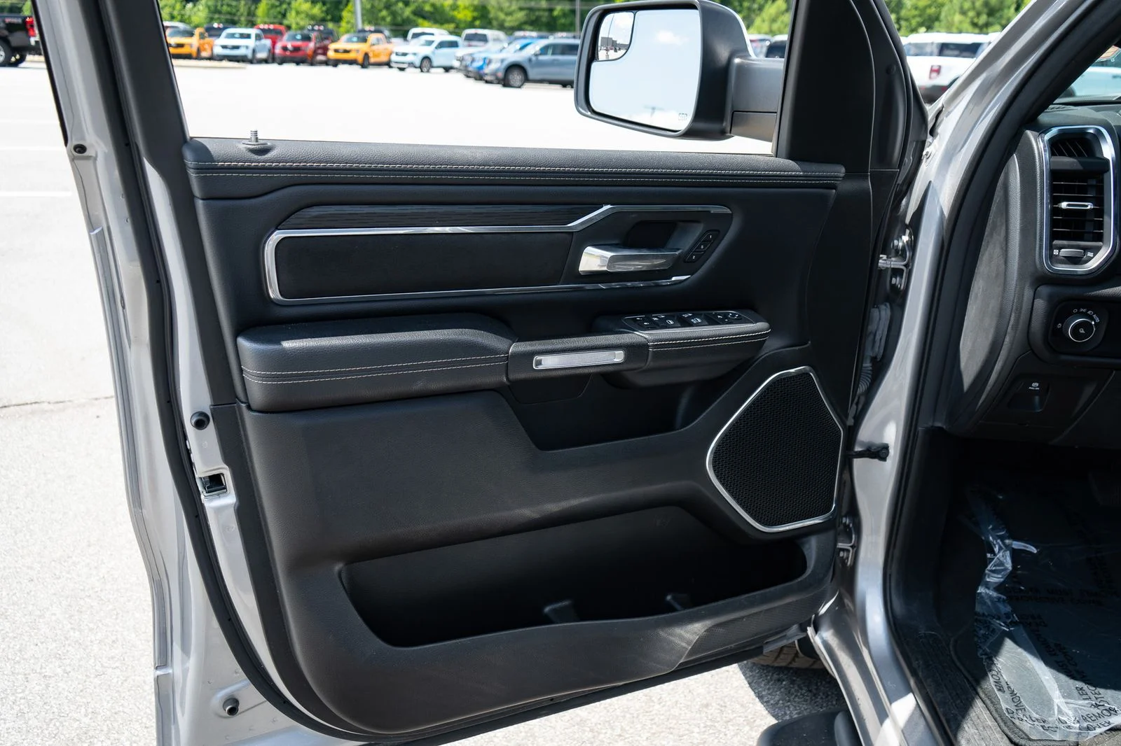 Used 2024 Silver Ram Laramie image 16