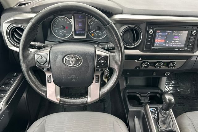 Used 2019 White Toyota SR5 image 16