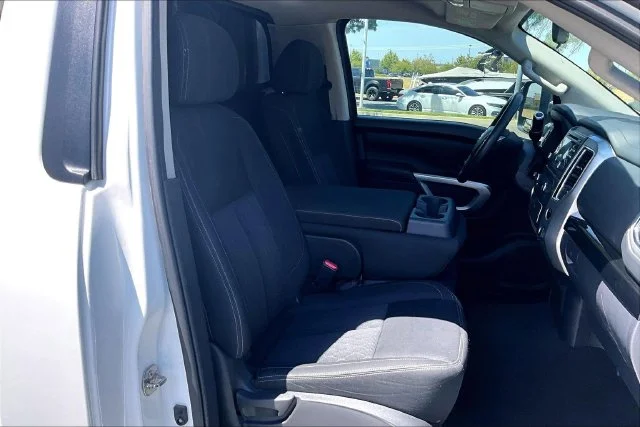 Used 2017 Glacier White Nissan SV image 7