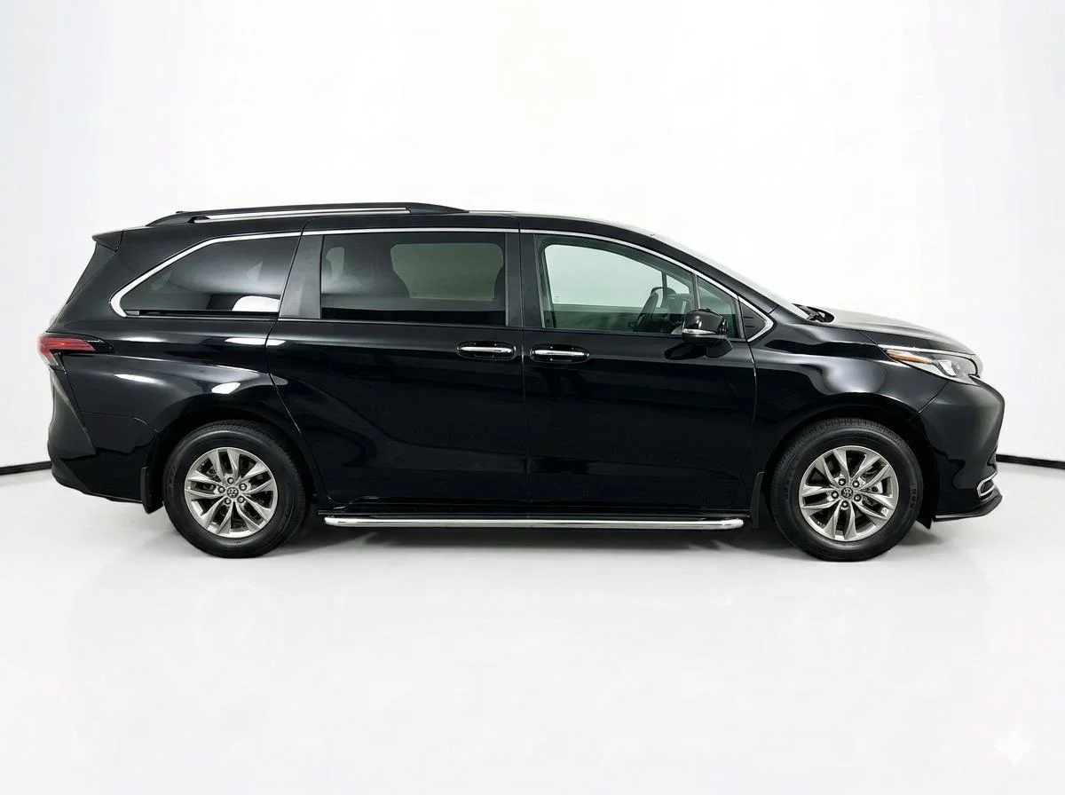 Used 2024 Midnight Black Metallic Toyota XLE image 5