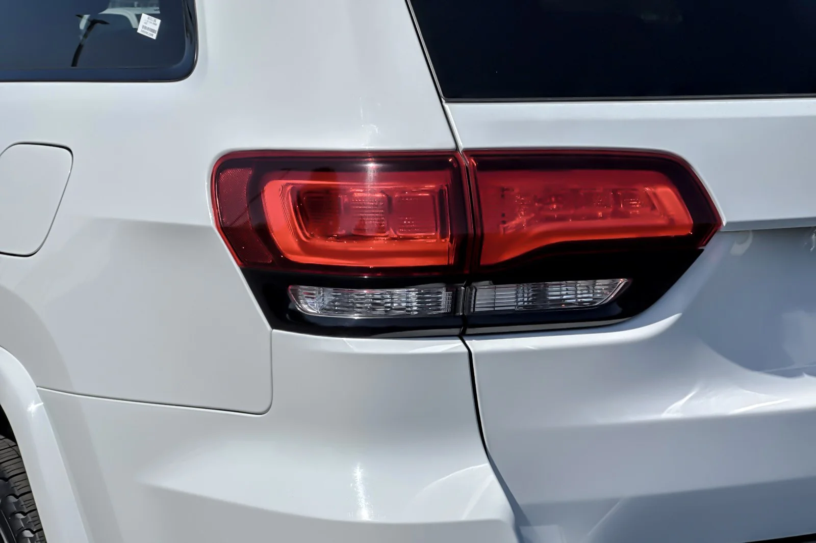 Used 2020 WHITE Jeep Altitude image 27