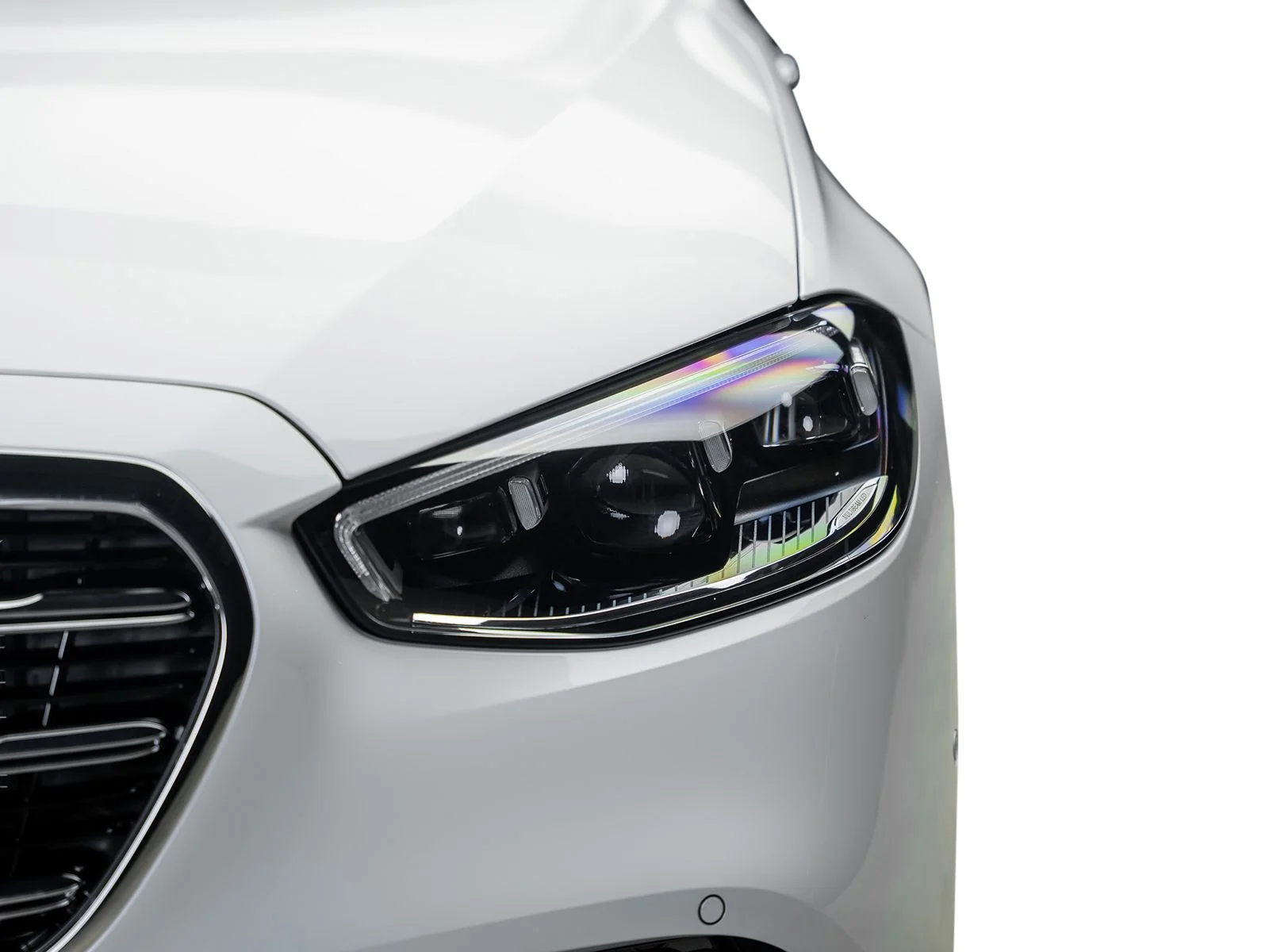 Used 2026 White Mercedes-Benz S 580 image 4