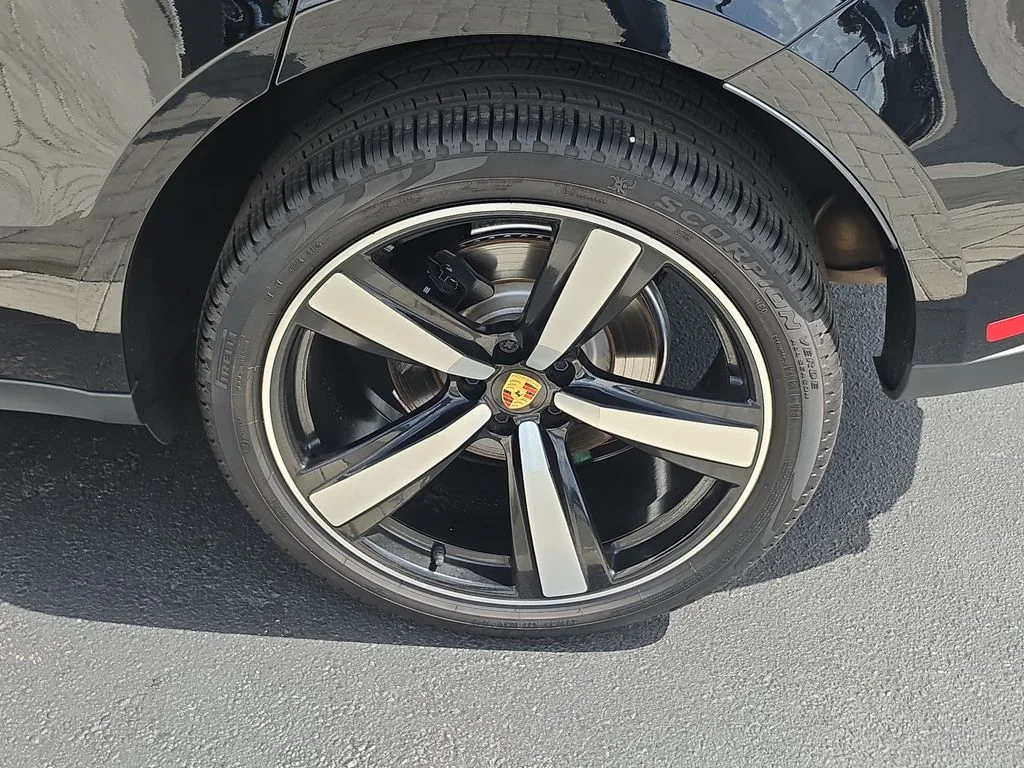 Used 2025 Black Porsche Base image 6