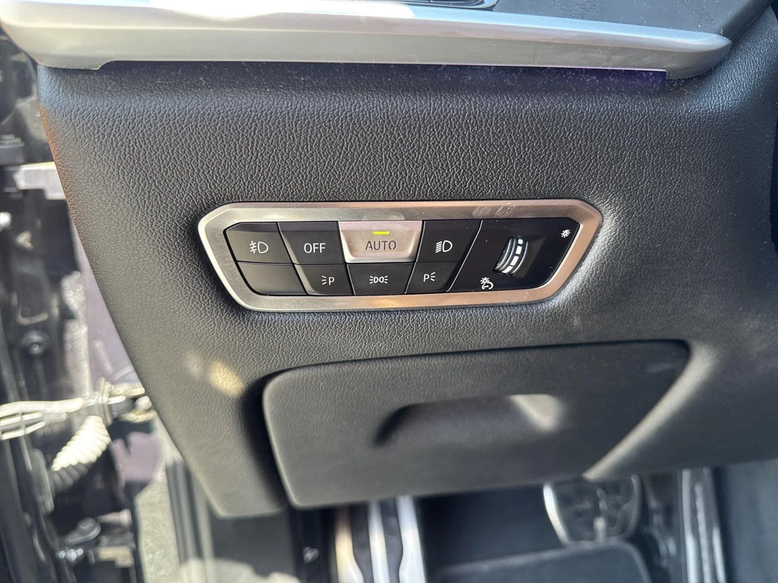Used 2022 Arctic Grey Metallic BMW xDrive40i image 14