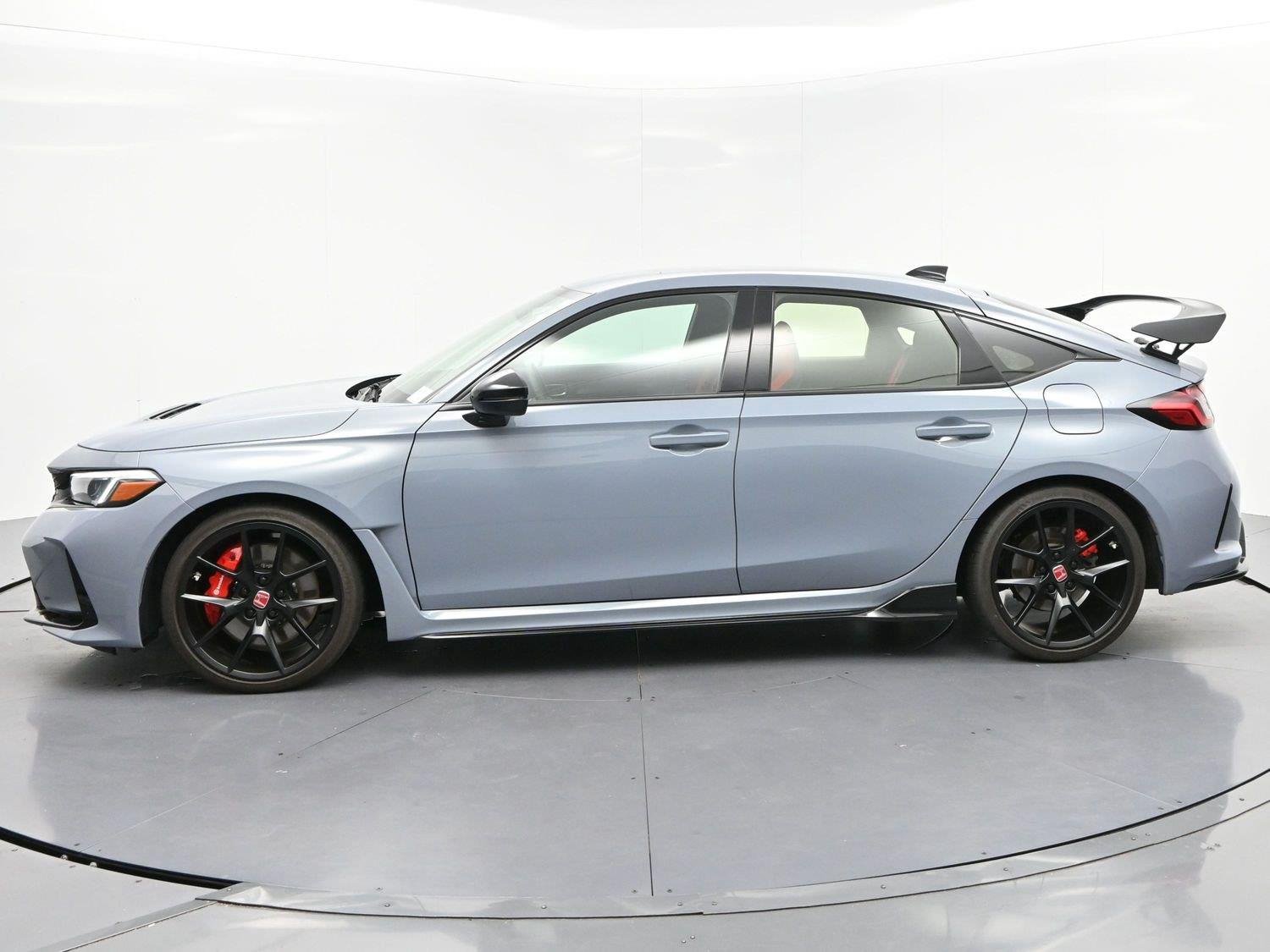 Used 2024 Sonic Gray Pearl Honda Type R image 4