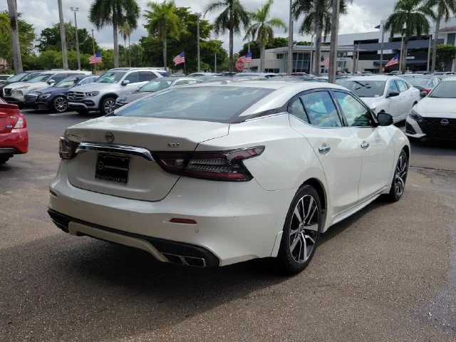 Certified Used 2023 White Nissan SV image 5