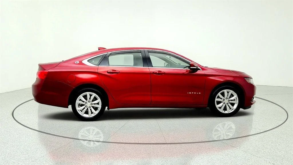 Used 2018 Cajun Red Tintcoat Chevrolet 4dr Sedan LT w/1LT image 4