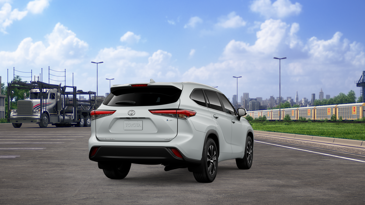 New 2026 Wind Chill Pearl Toyota Hybrid XLE image 23