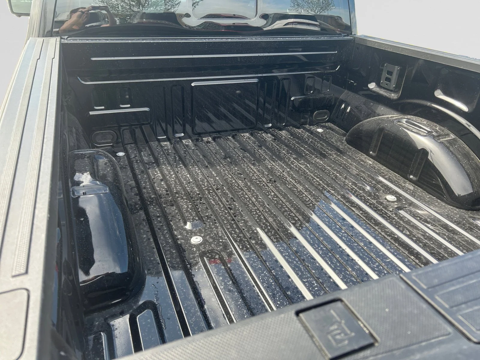 New 2026 Agate Black Metallic Ford XLT image 10