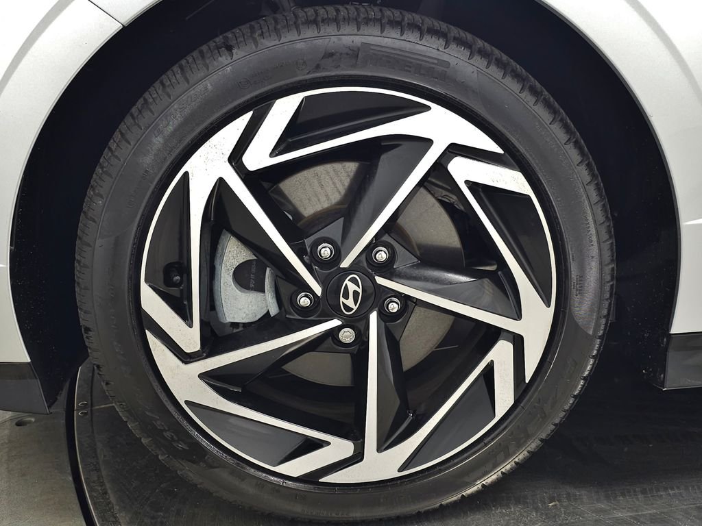 2025 Hyundai Sonata SEL - Photo 13