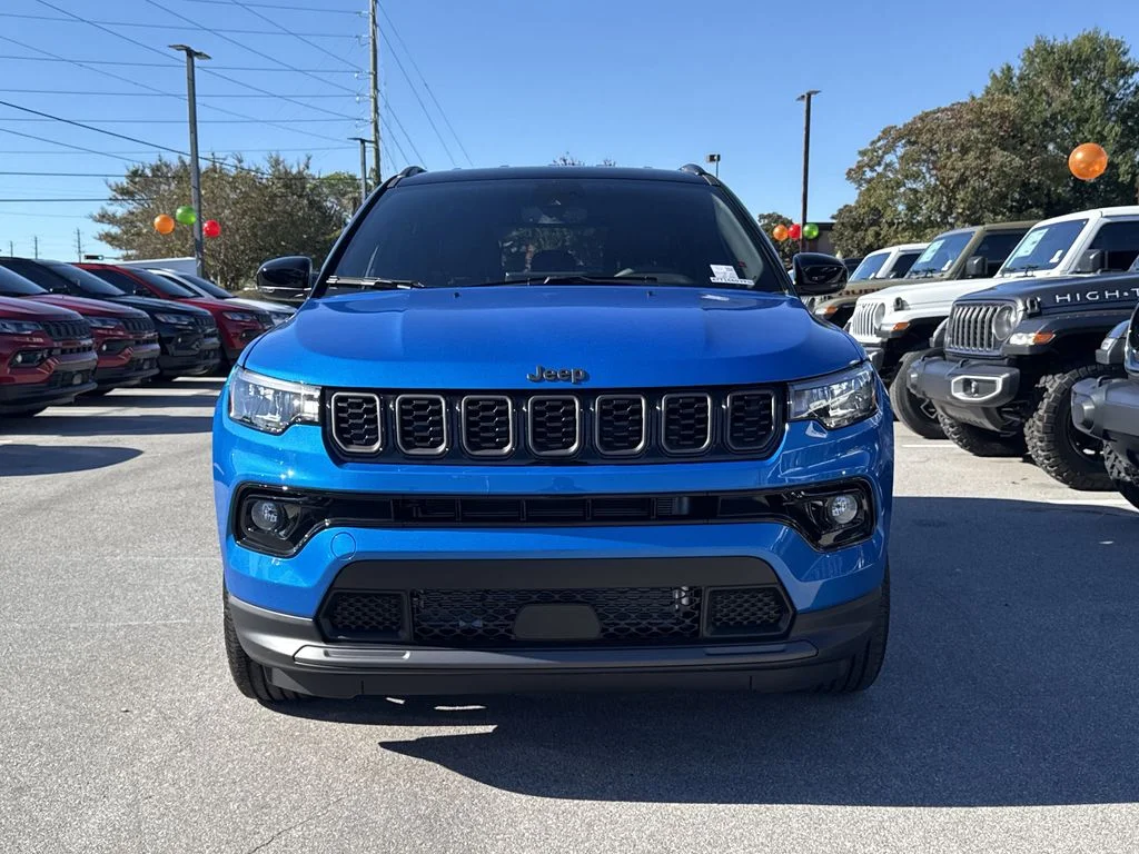 New 2026 Hydro Blue Pearl-Coat Exterior Paint Jeep Limited image 4