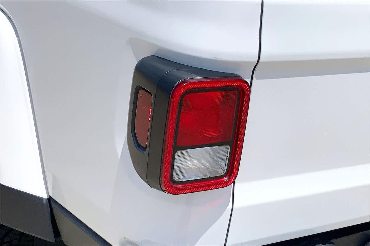 Used 2024 Bright White Clearcoat Jeep Texas Trail image 26
