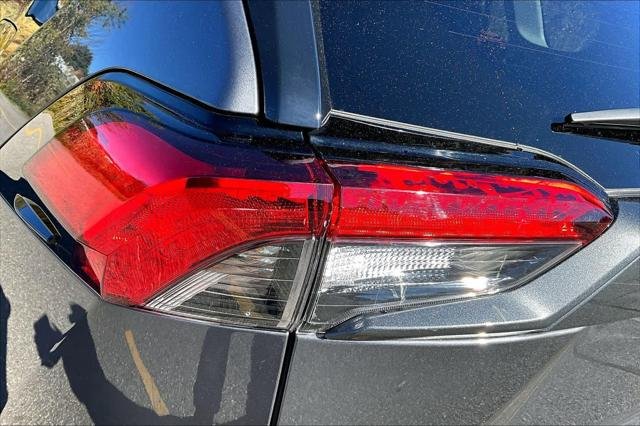 Certified Used 2024 MAGNETIC GRAY MET. Toyota  image 28