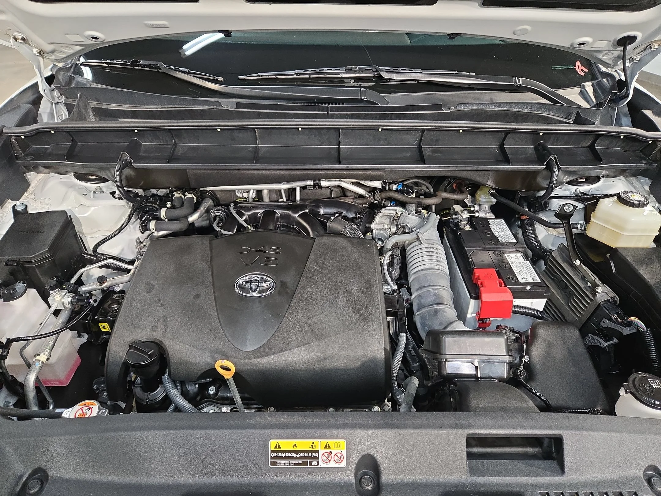 Used 2022 Wind Chill Pearl Toyota XLE image 19