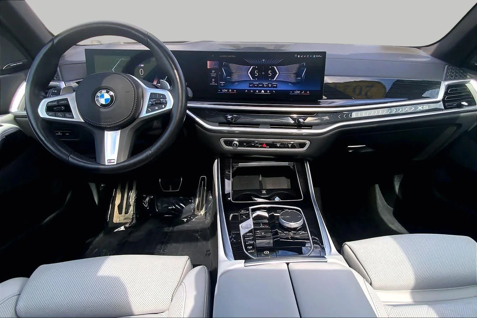 Used 2024 Gray Metallic BMW xDrive40i image 16