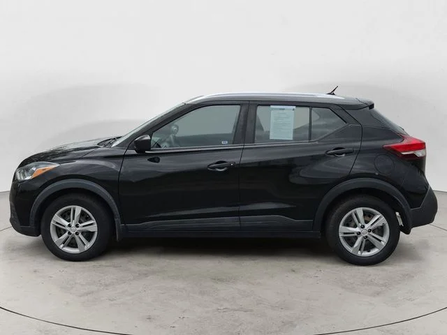 Used 2019 Super Black Nissan S image 8