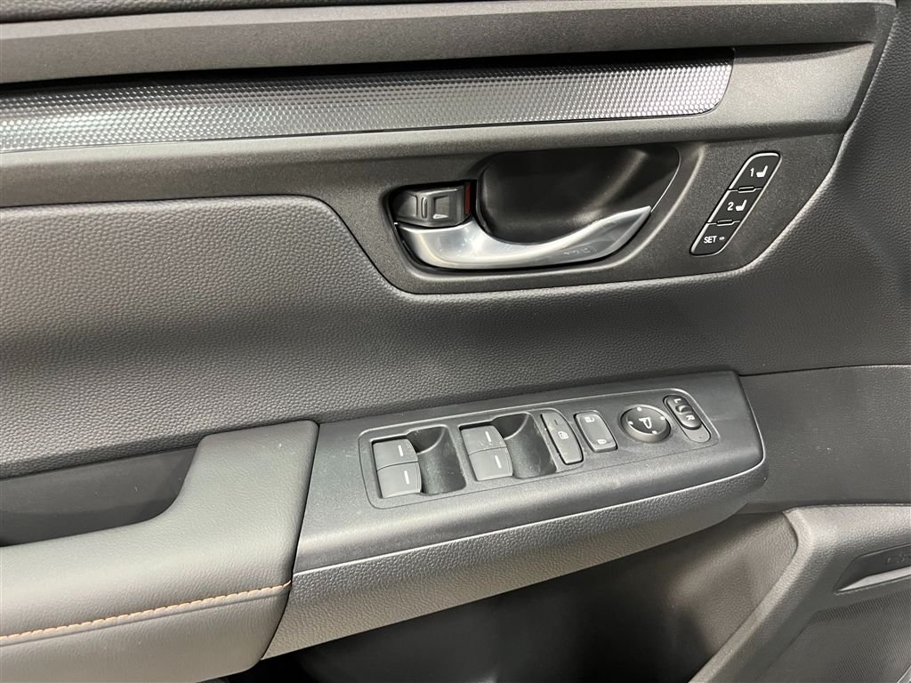 2025 Honda CR-V Sport-L - Photo 14
