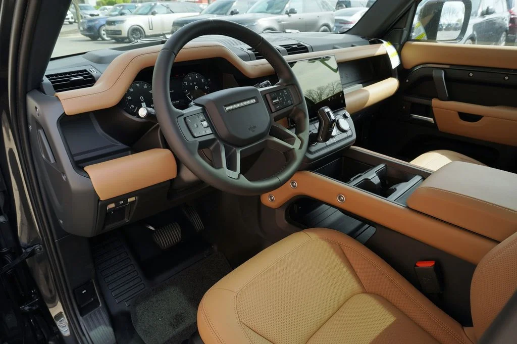 New 2026 Carpathian Grey Land Rover X-Dynamic SE image 13