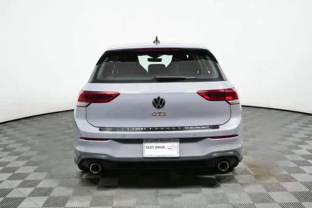 Certified Used 2022 Moonstone Gray Volkswagen SE image 25