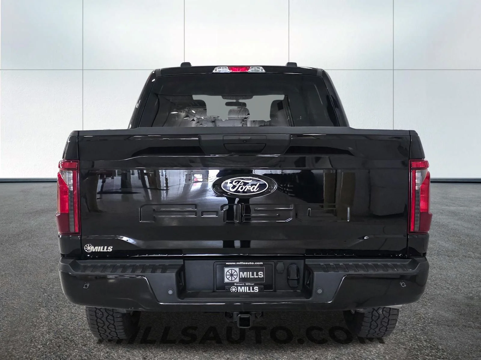 Used 2026 Agate Black Metallic Ford XLT image 6