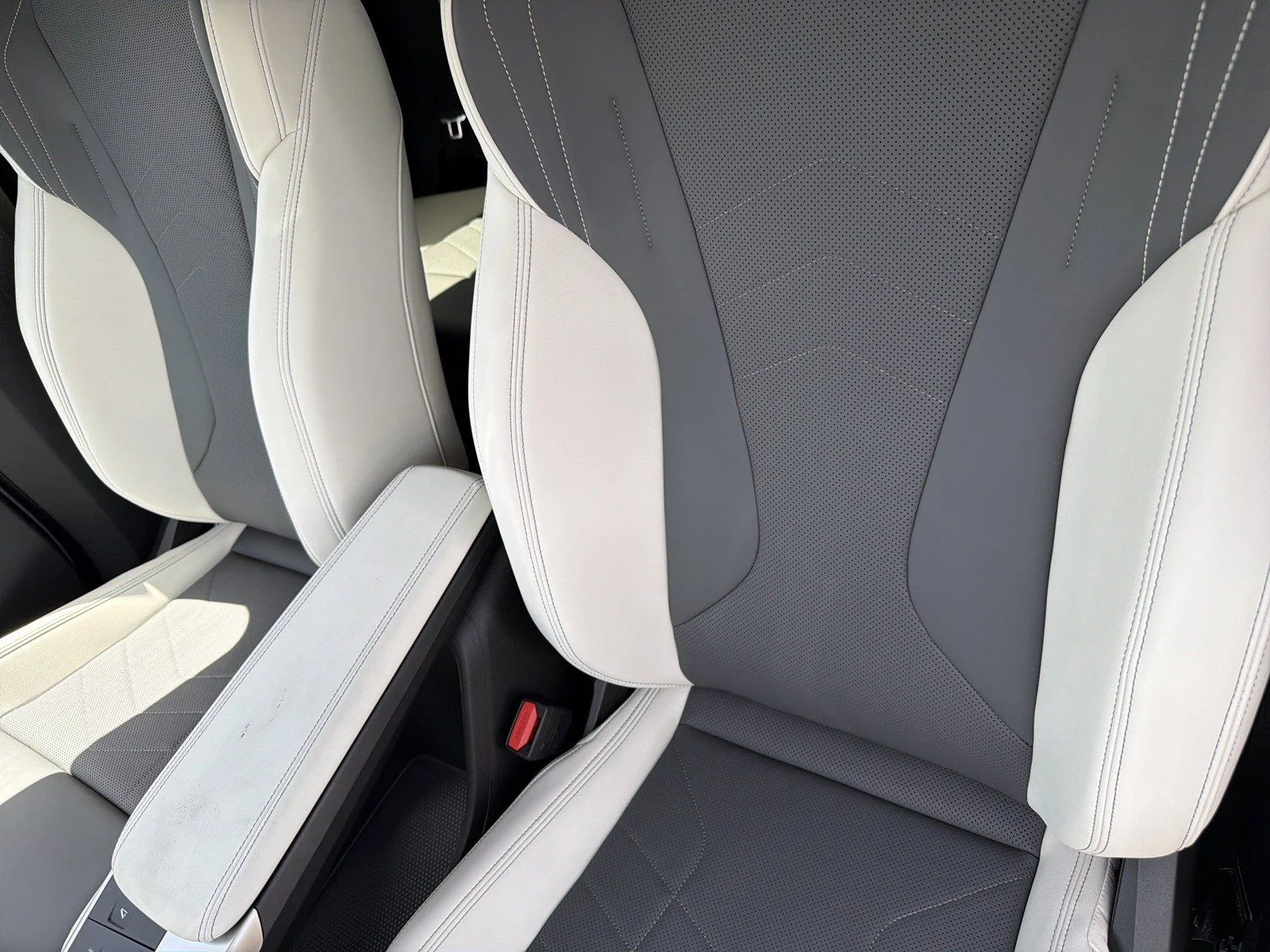 New 2026 Brooklyn Grey Metallic BMW xDrive28i image 24