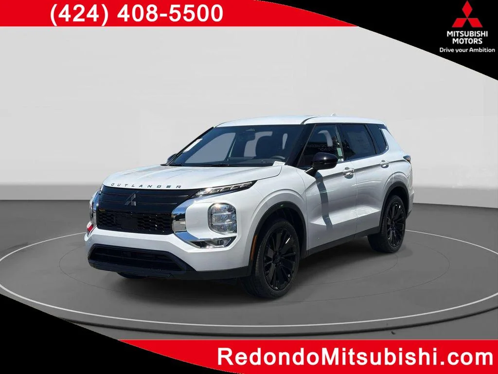 2026 Mitsubishi Outlander LE FWD's photo