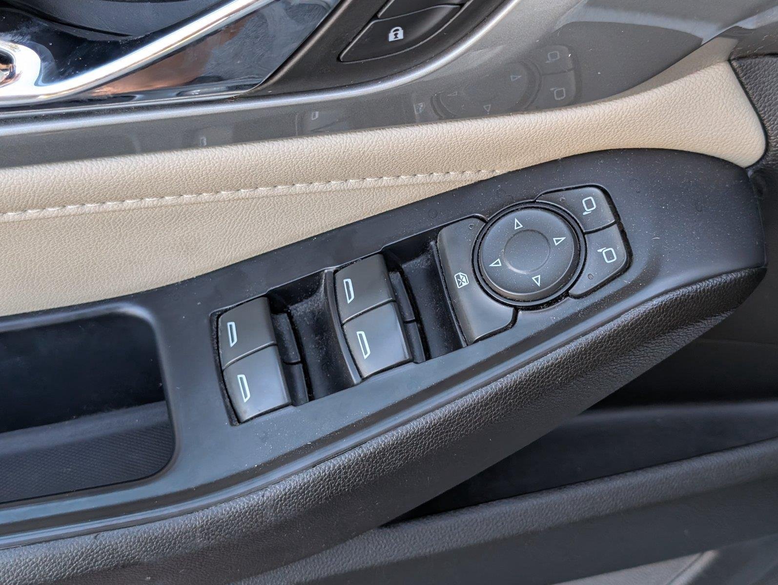 Used 2022 SUMMIT WHITE Chevrolet LS image 19