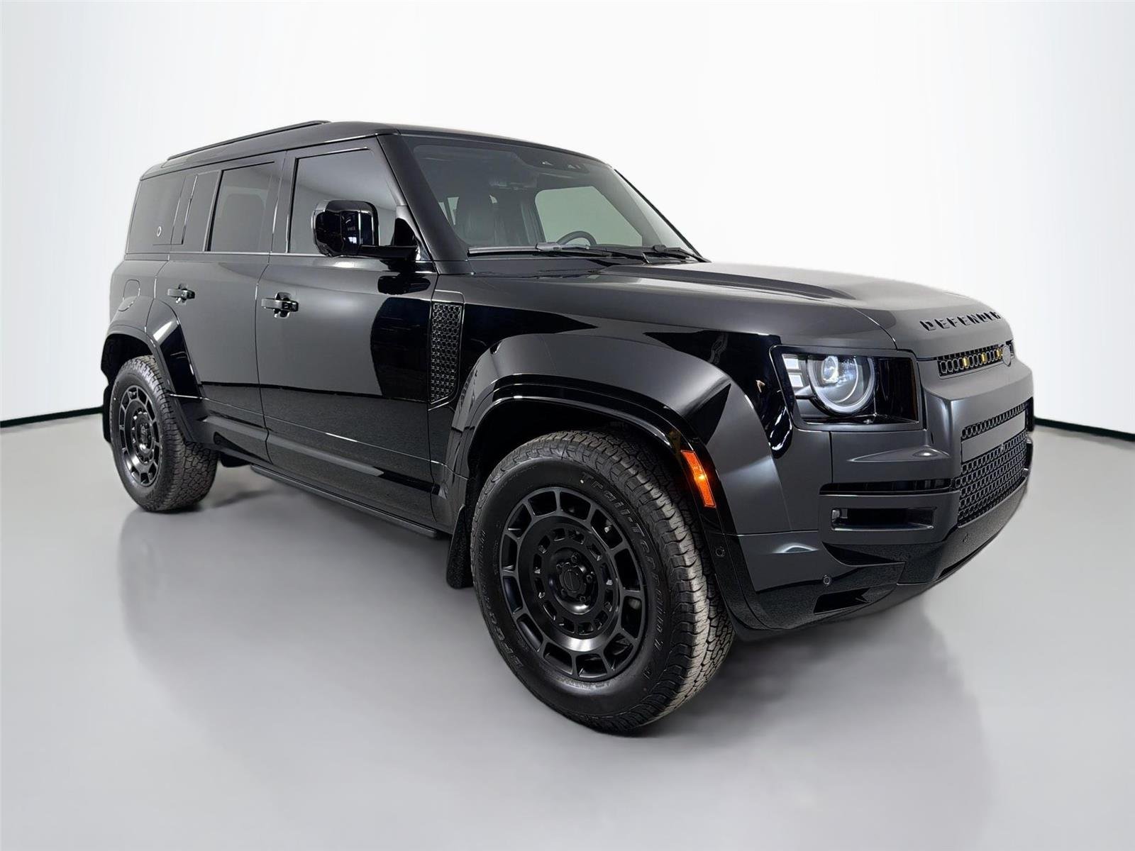 New 2026 Narvik Black LAND ROVER 110 OCTA V8 635PS image 3