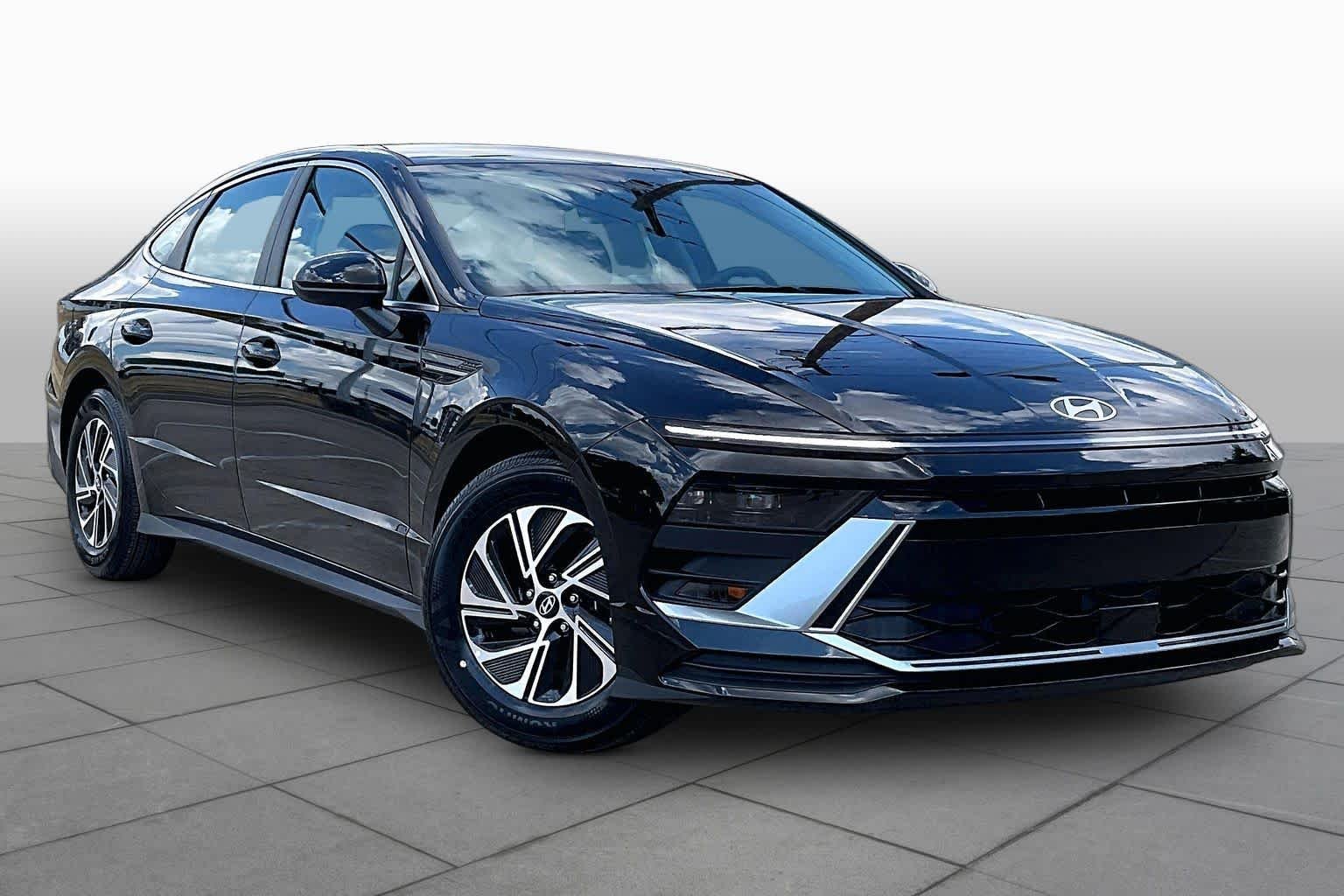 Pre-Owned 2026 Hyundai Sonata Hybrid Blue