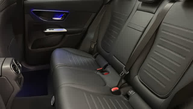 Certified Used 2026 MANUFAKTUR Patagonia Red Metallic Mercedes-Benz GLC 300 image 28