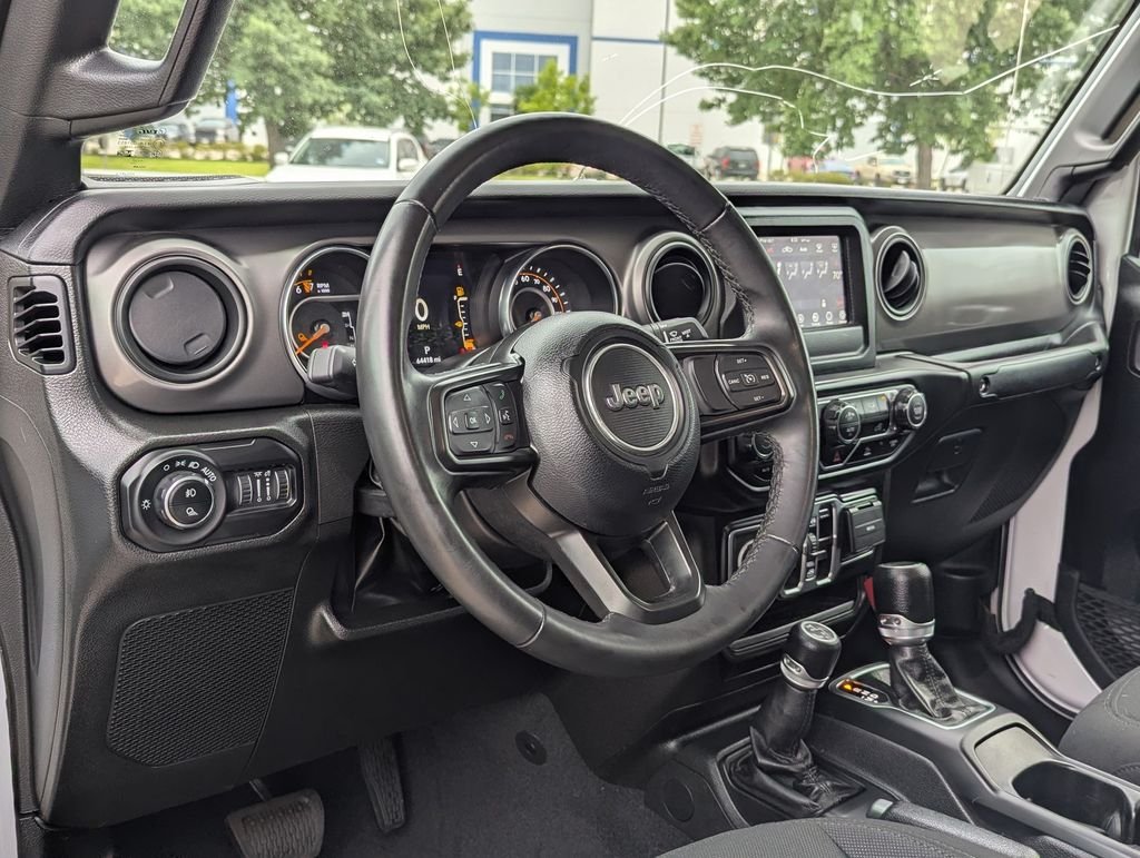 Used 2022 White Jeep Willys 4x4 image 4