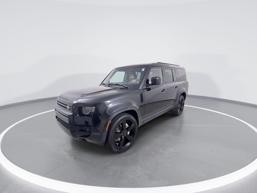 New 2026 SANTORN BLK MET Land Rover S image 4