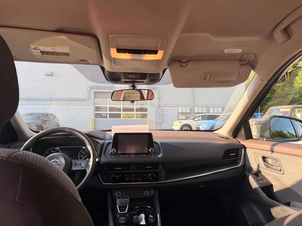 Used 2021 Super Black Nissan S image 8