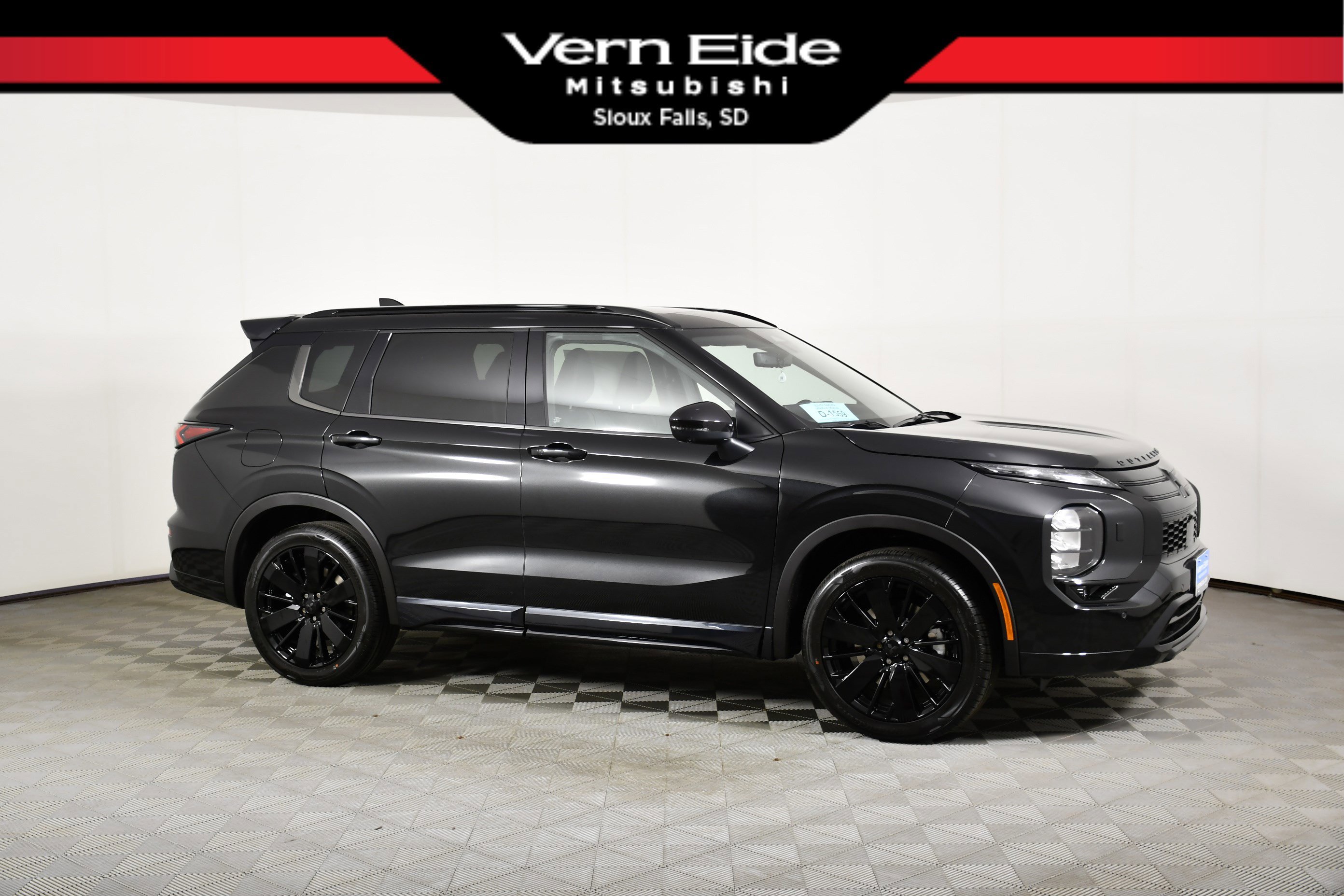 2026 Mitsubishi Outlander Black Edition S-AWC's photo