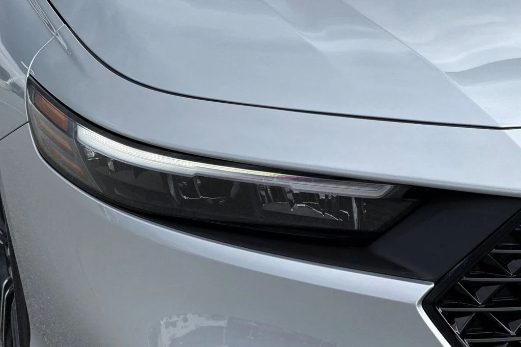 New 2026 Solar Silver Metallic Honda SE image 29