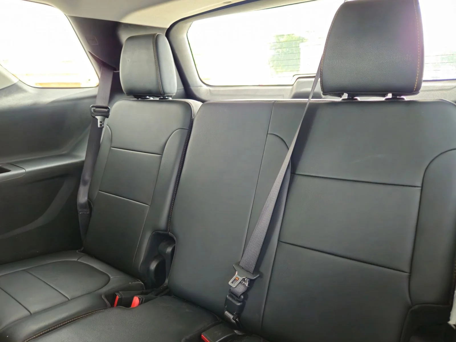 Used 2020 Summit White Chevrolet Premier image 23