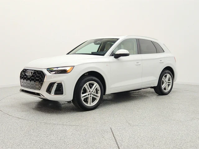 2023 Audi Q5 S line Premium Plus 55 TFSI e quattro