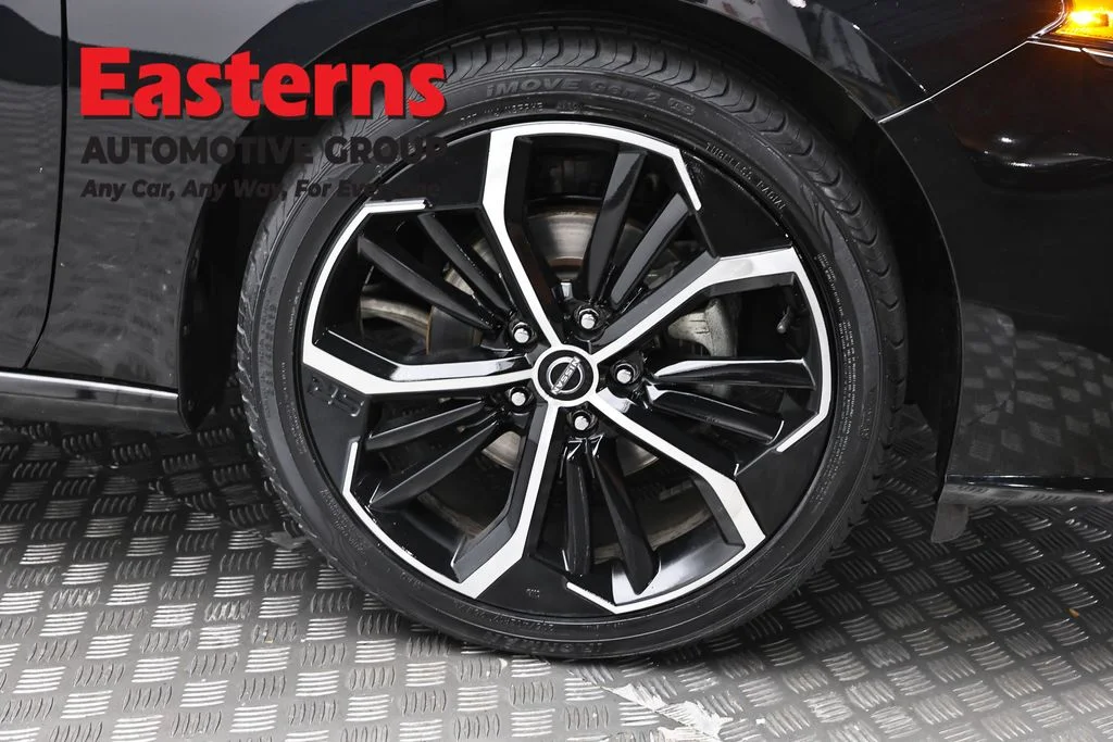 Used 2024 Black Nissan 2.5 SR image 31