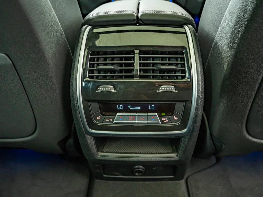 Used 2023 Black Sapphire Metallic BMW xDrive40i image 35