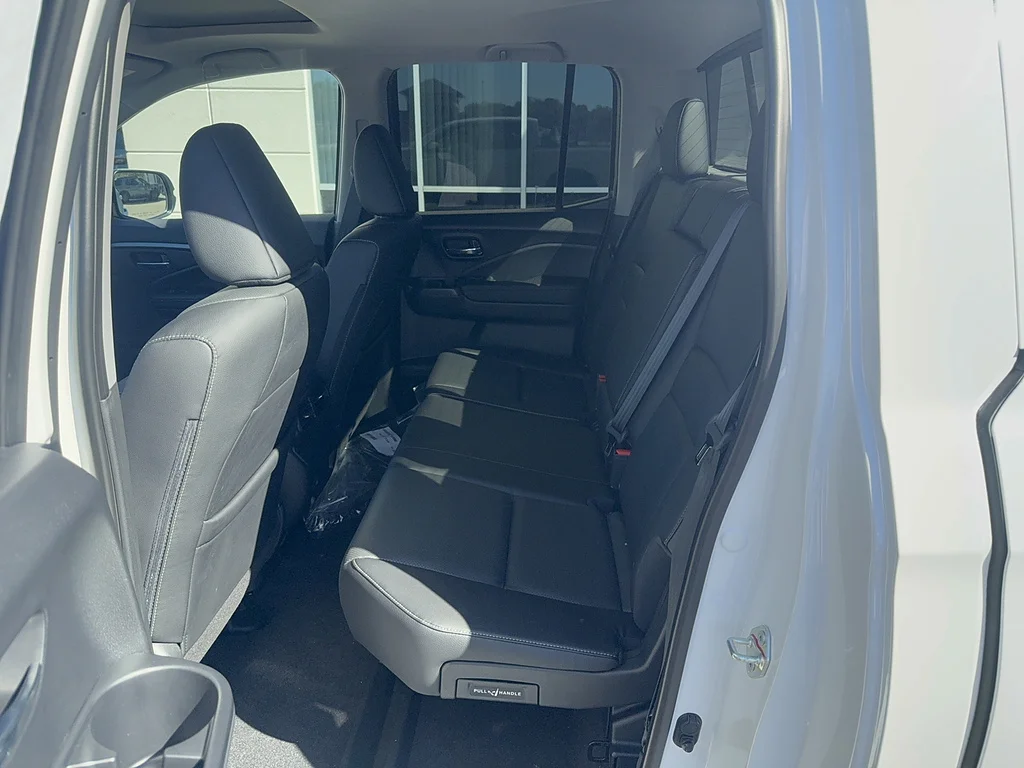 New 2026 Platinum White Pearl Honda RTL image 11